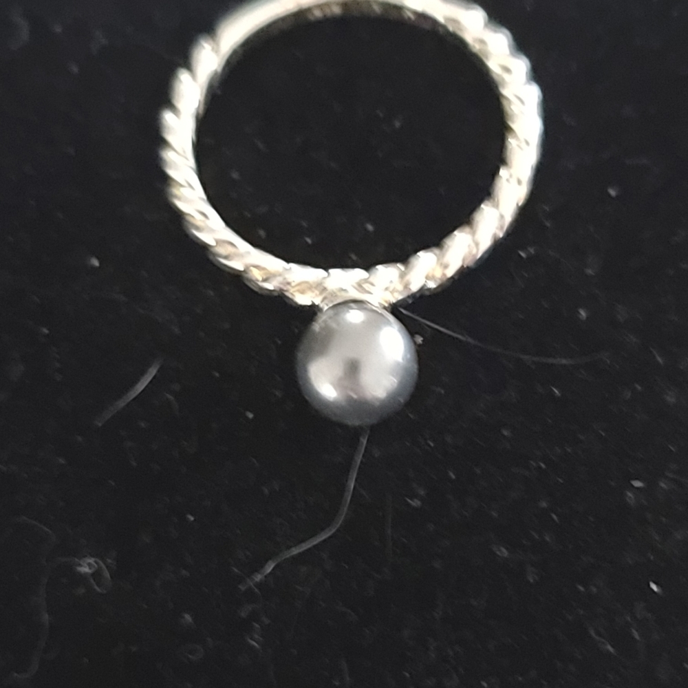 Pearl Ring - Picture 2 of 7